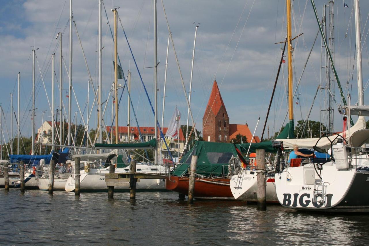 Ferienwohnung C 9 Im Froschpark Ofc 23 レリク エクステリア 写真